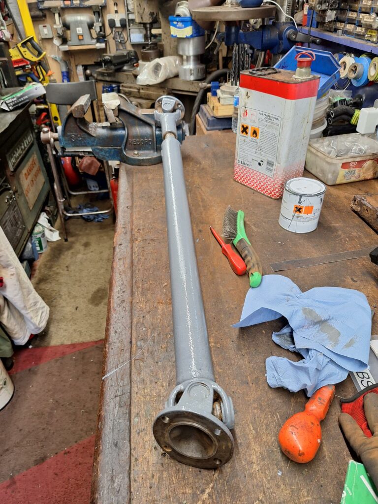 Propshaft in primer