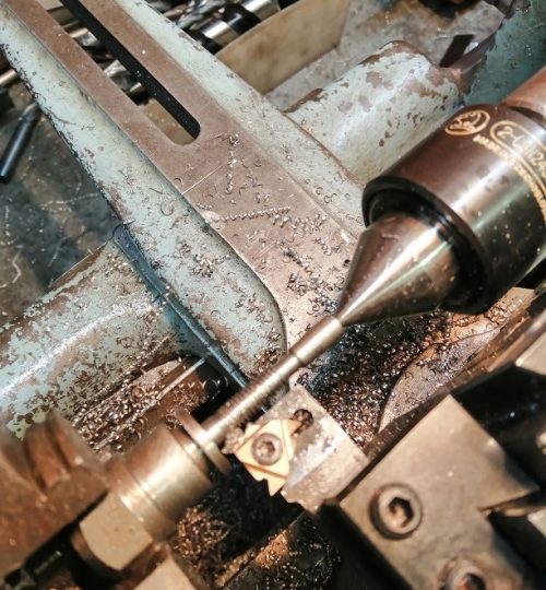 Threading Mobylette cover bolt